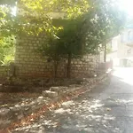 Gouvas Stone House קרפניסיון